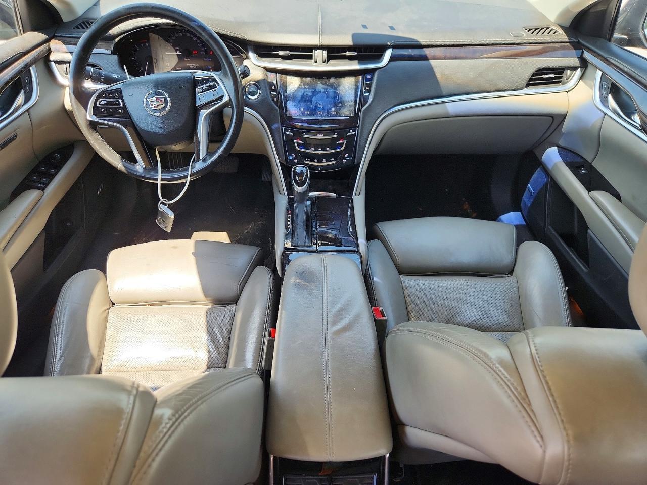 Cadillac XTS Luxury Collection