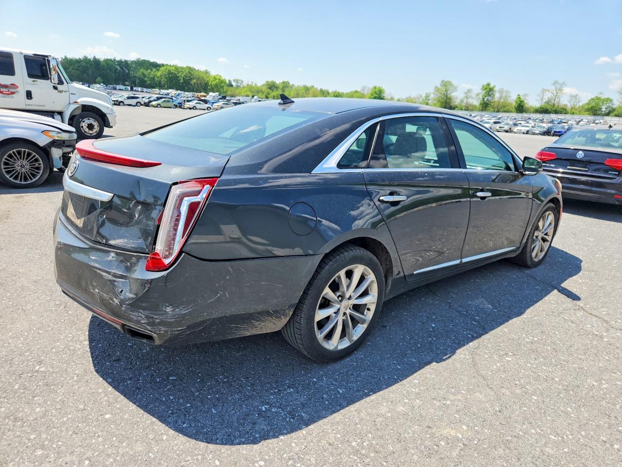 Cadillac XTS Luxury Collection