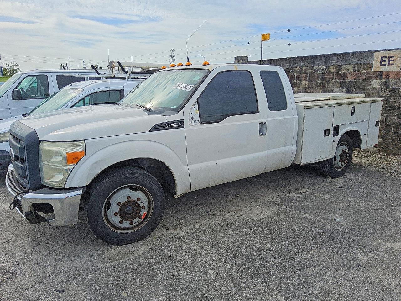 Salvage Ford F-250 Image