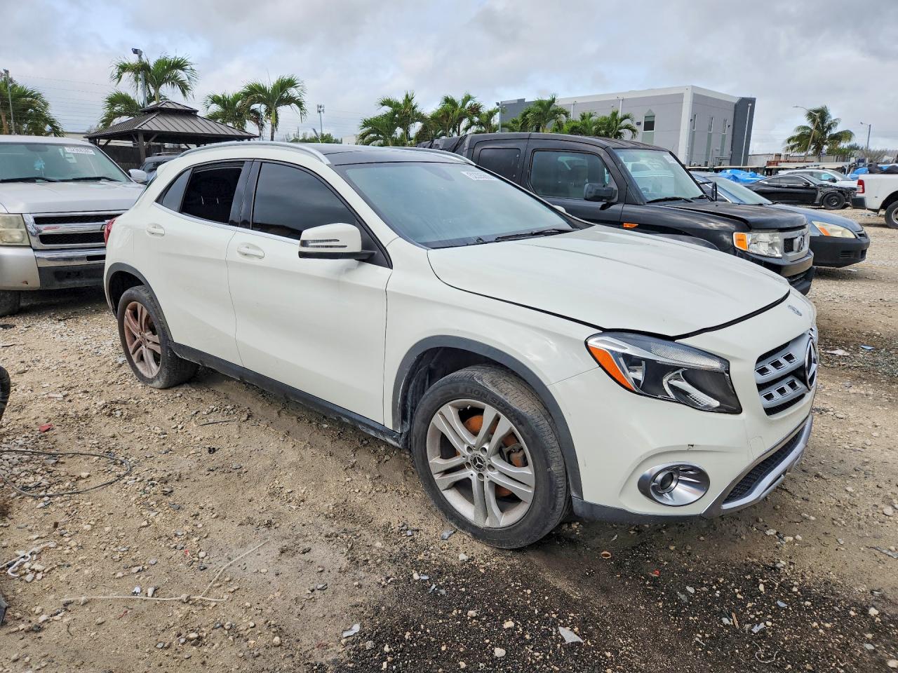Mercedes-Benz GLA 250