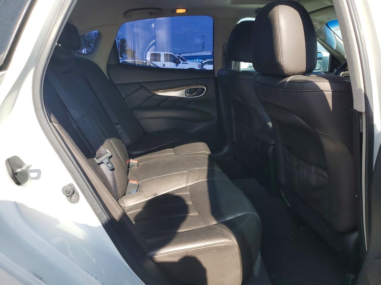 INFINITI M37 X