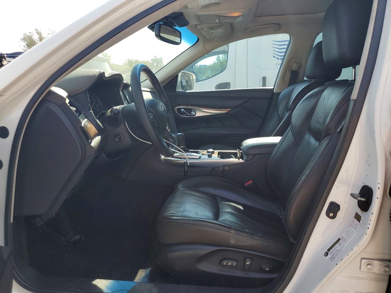 INFINITI M37 X