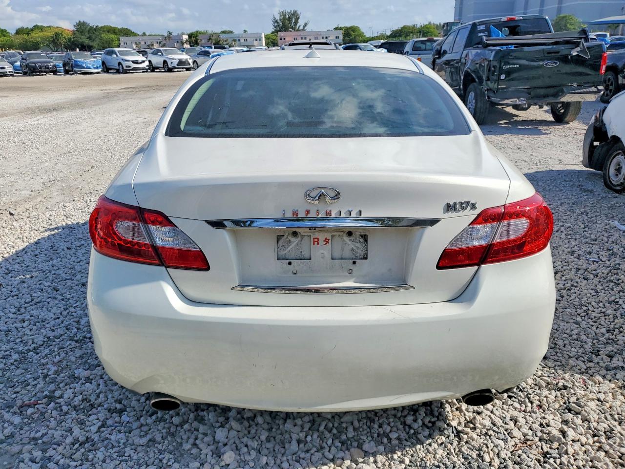 INFINITI M37 X