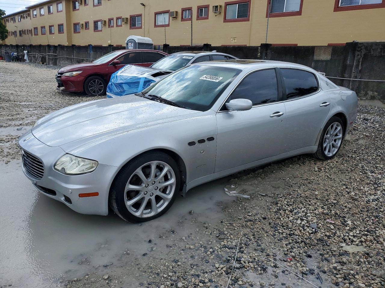 Salvage Maserati Quattropor Image