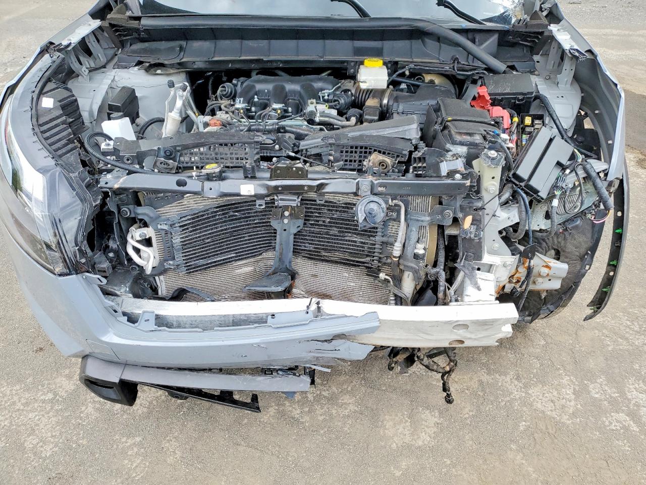 Nissan Pathfinder Platinum