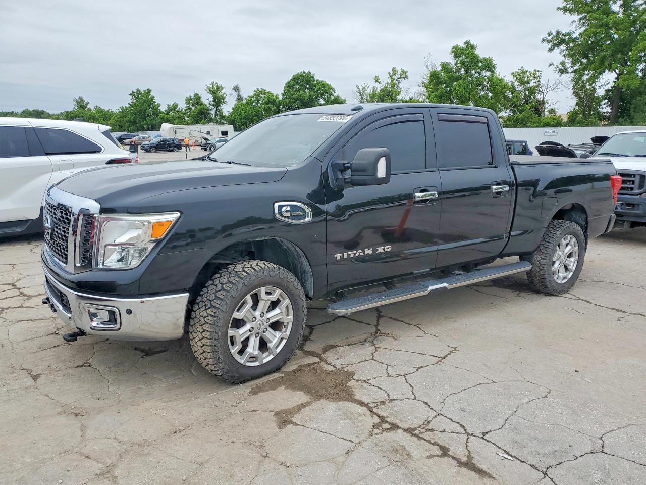 Salvage Nissan Titan Image