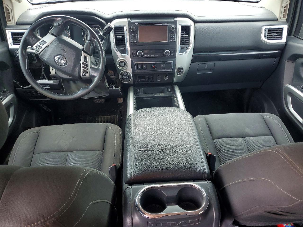 Nissan Titan Sv