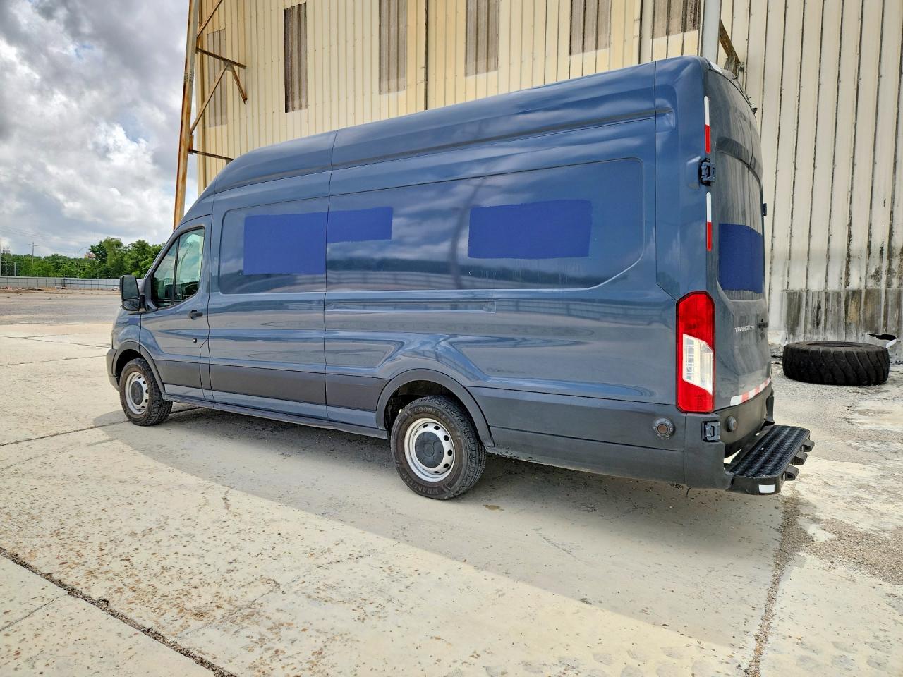 Ford Transit T-250