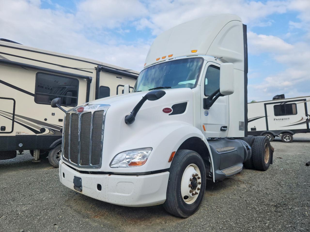 Peterbilt 579