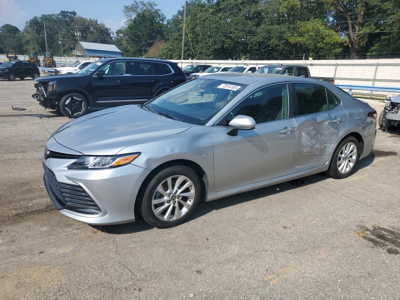 Salvage Toyota Camry Image