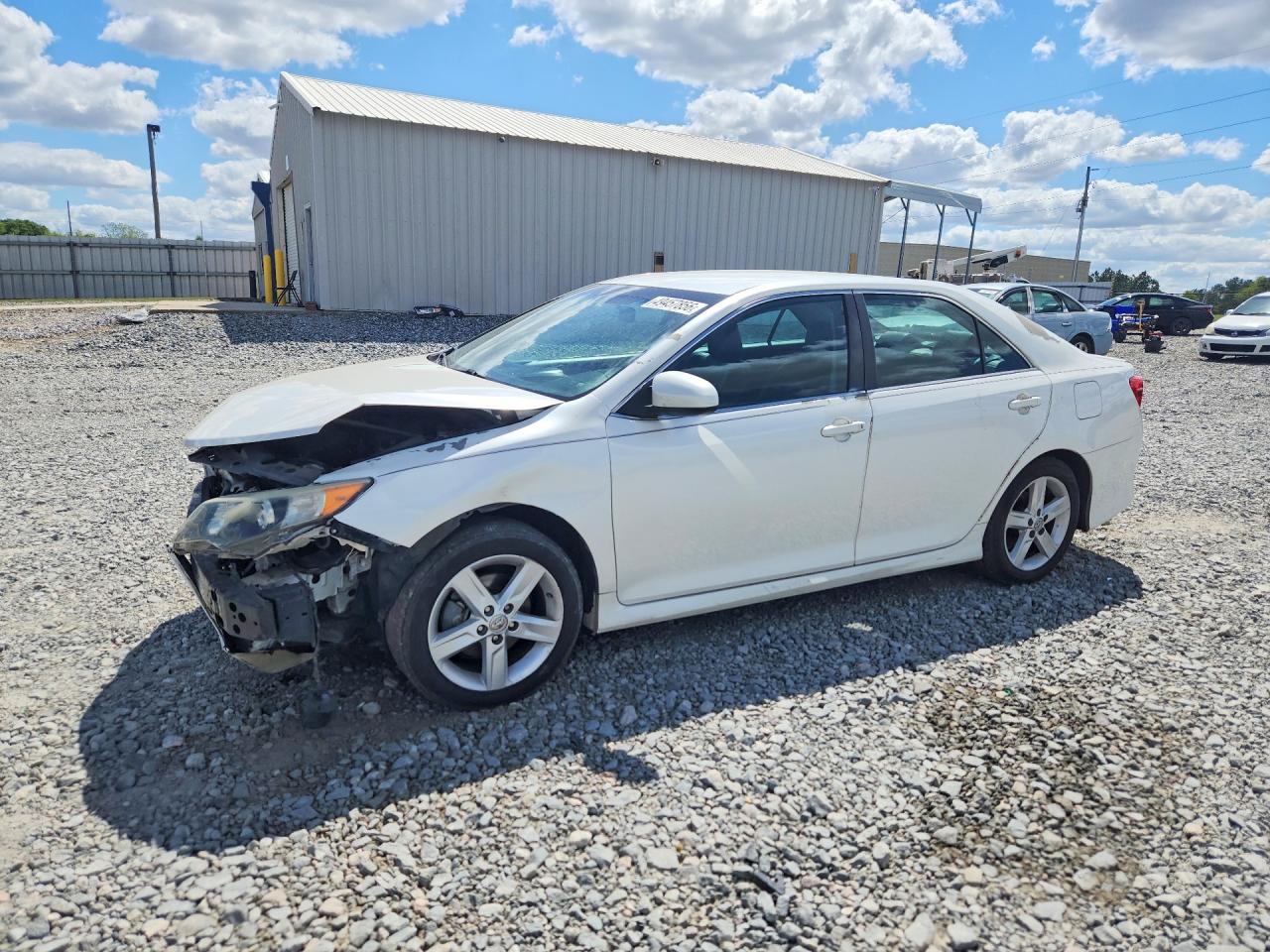 Salvage Toyota Camry Image