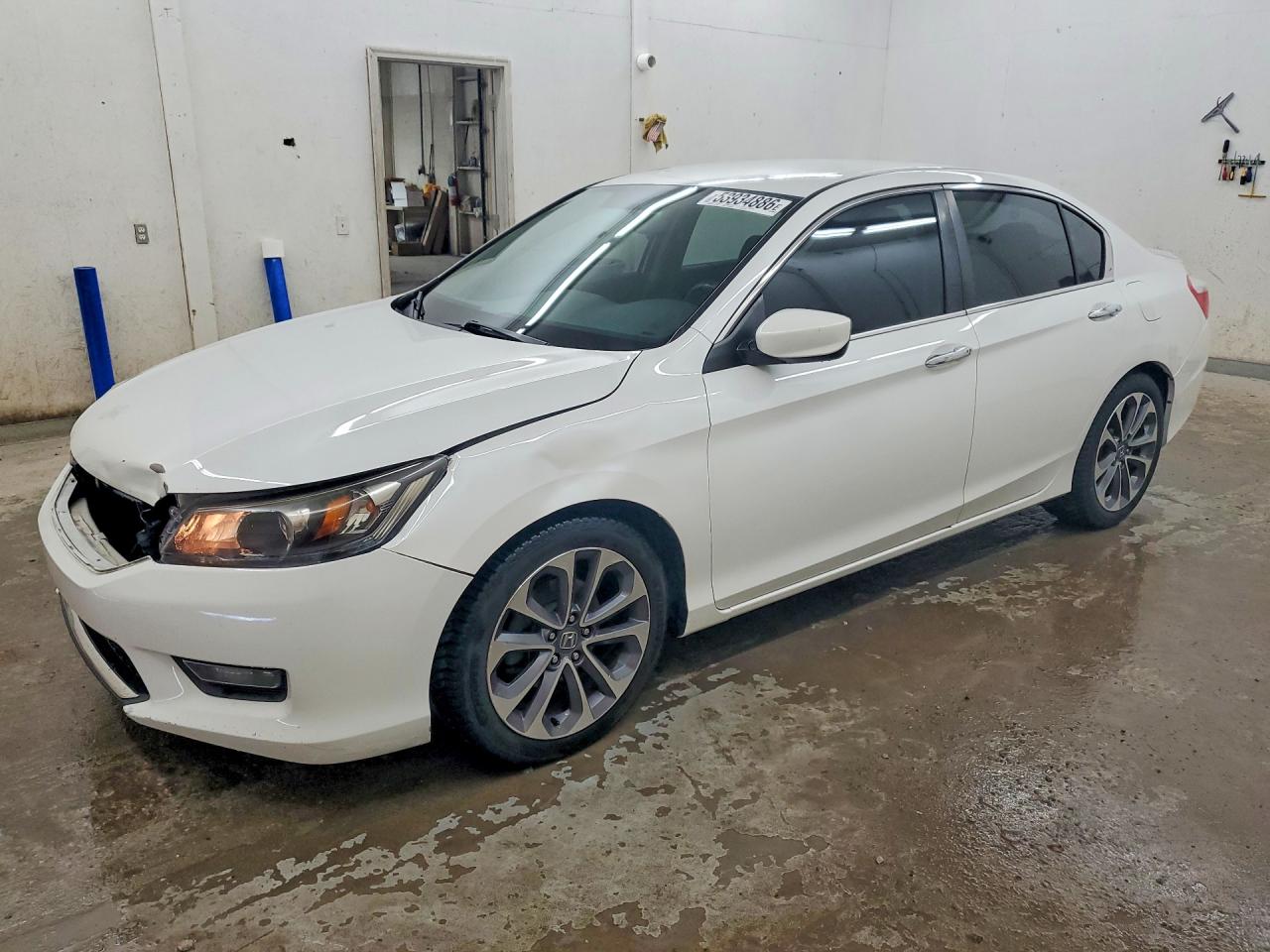Salvage Honda Accord Image