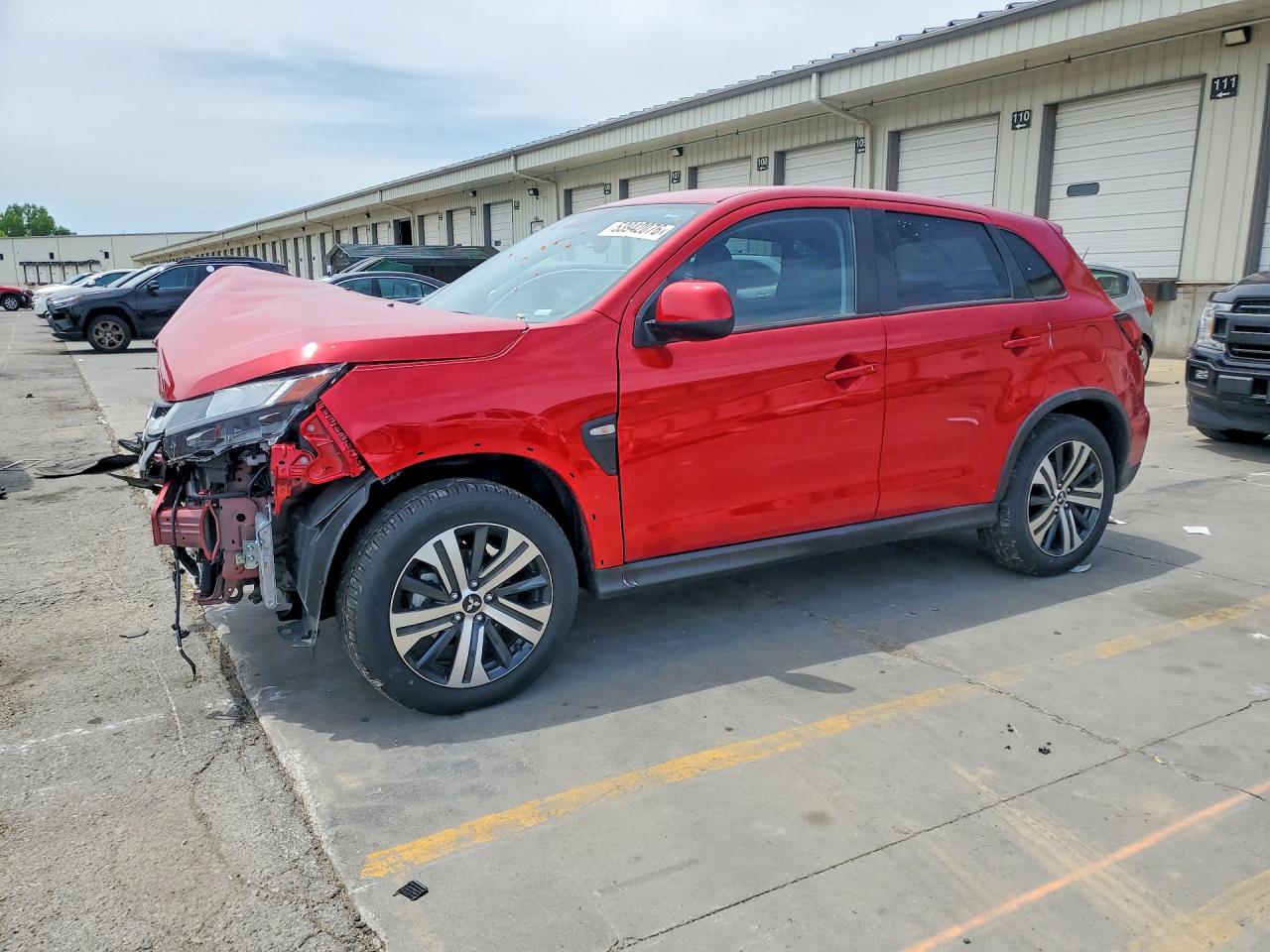 Salvage Mitsubishi Outlander Image