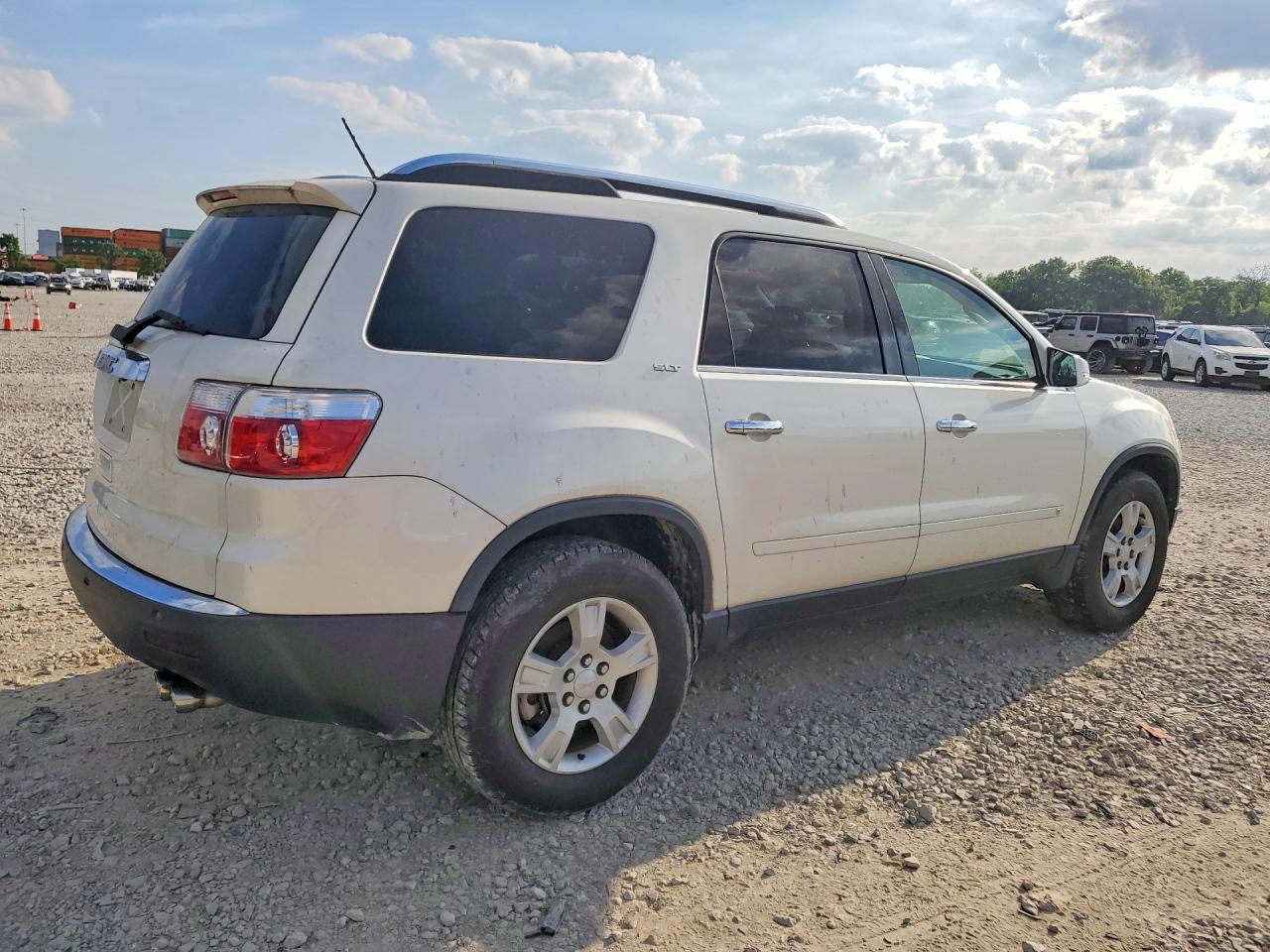 GMC Acadia Slt-2