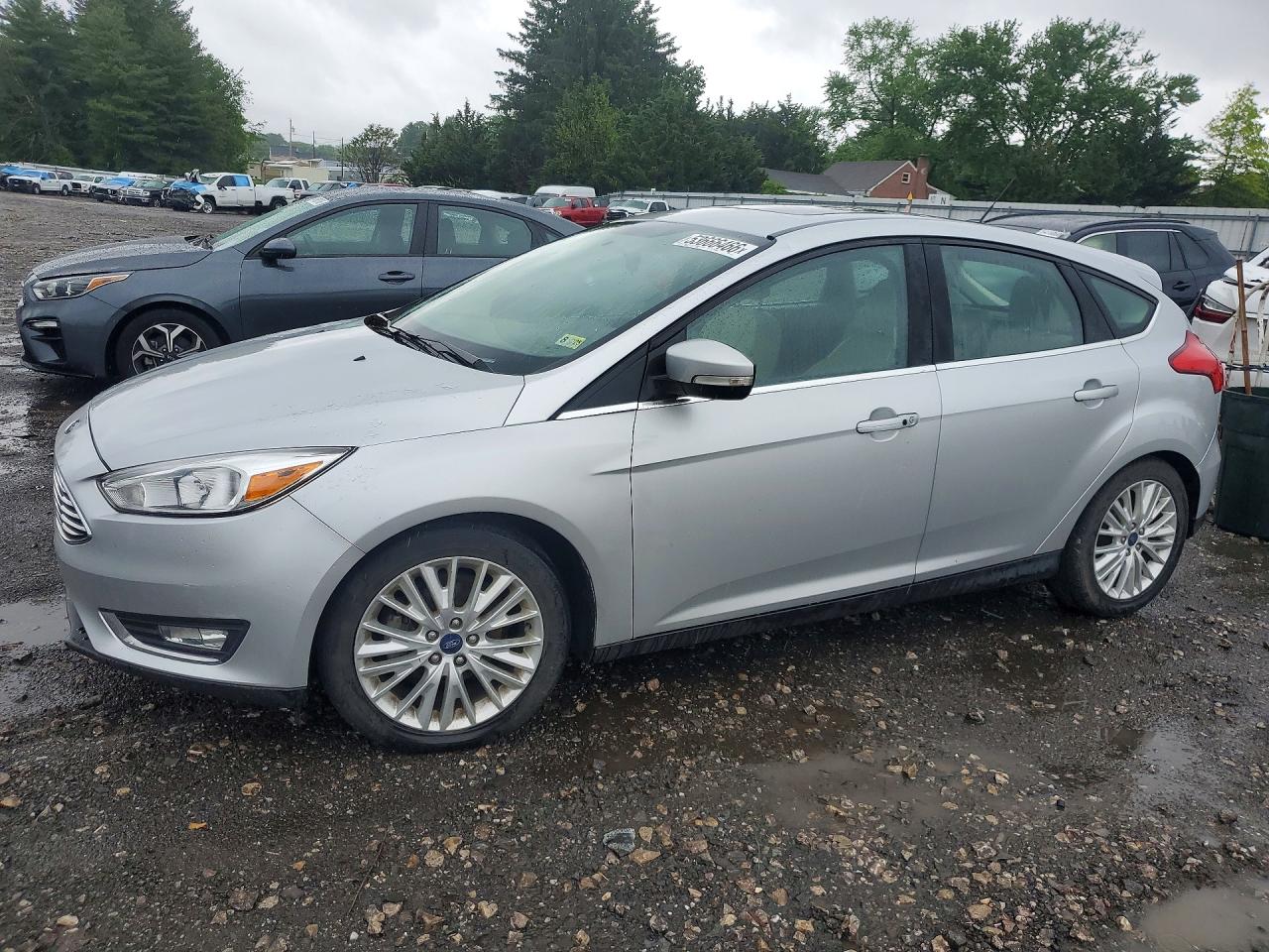 Salvage Ford Focus Image