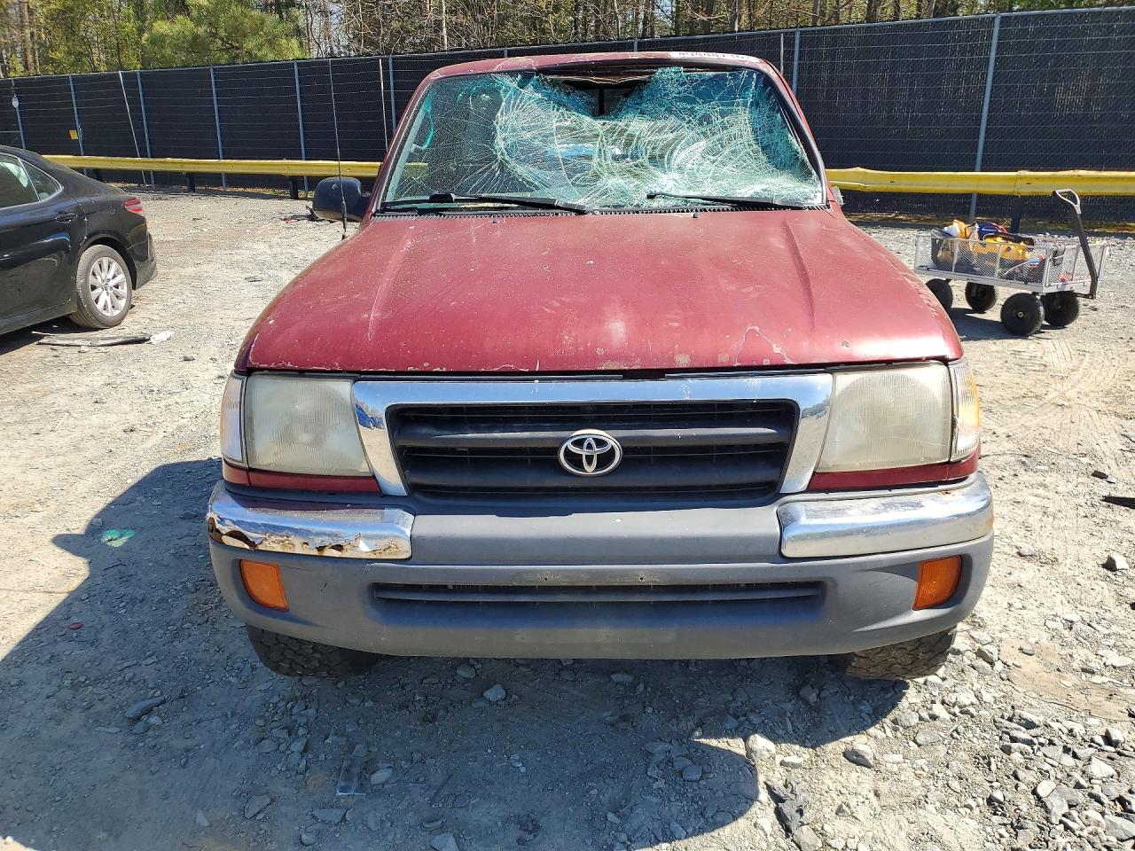 Toyota Tacoma Base