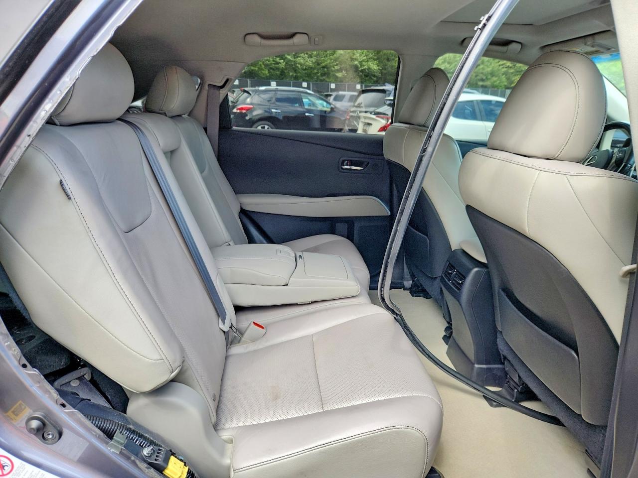 Lexus RX Base