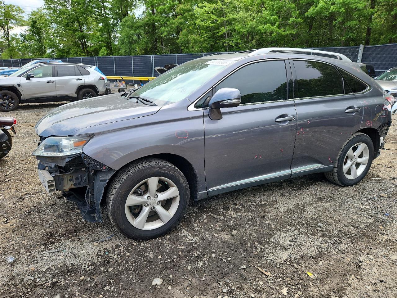 Salvage Lexus RX Image