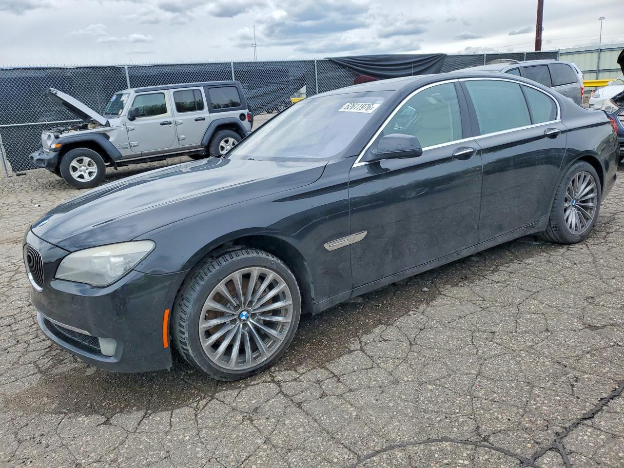 Salvage BMW 7 Series Image
