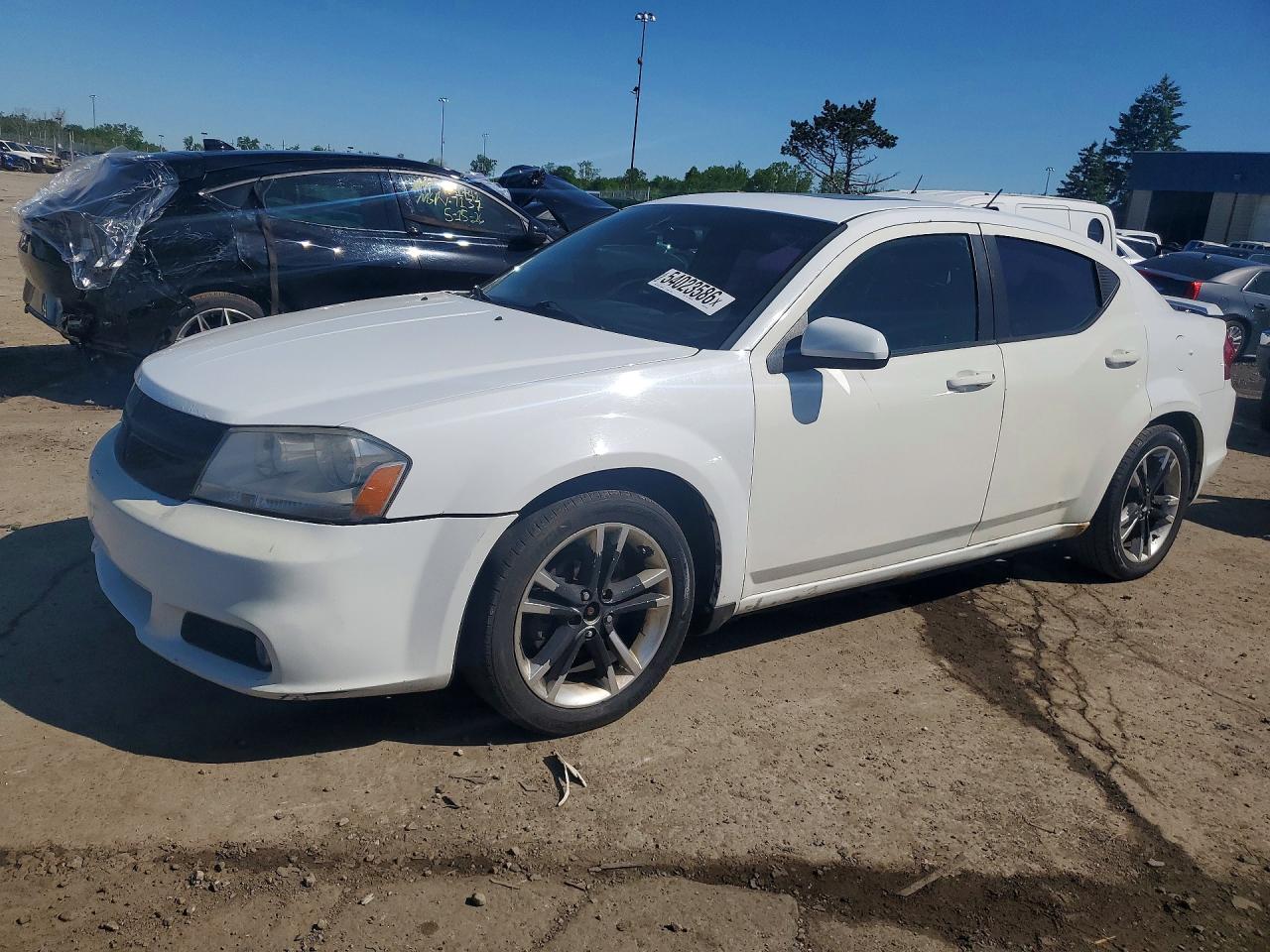 Salvage Dodge Avenger Image