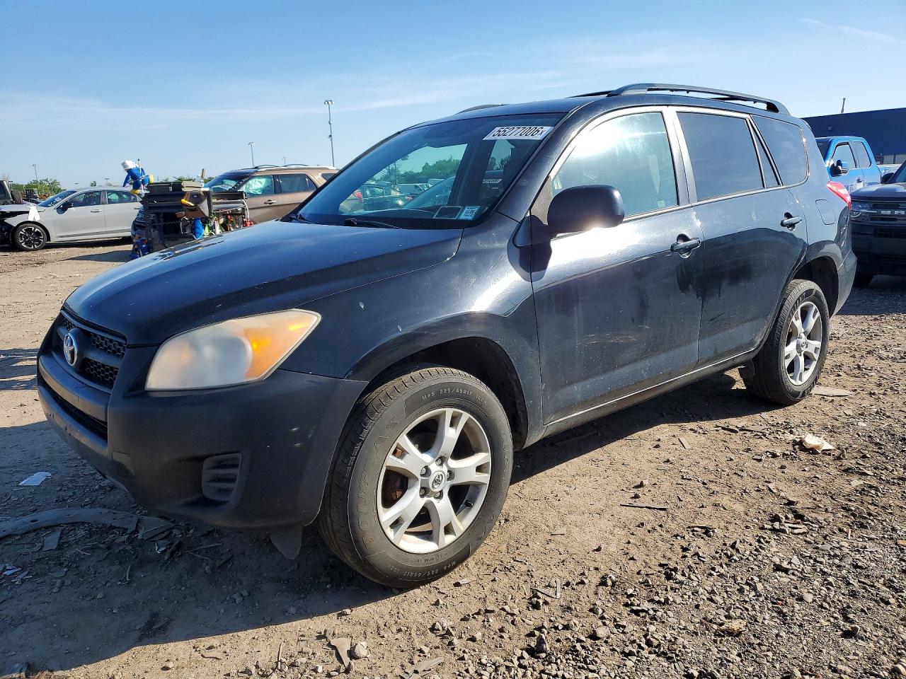 Salvage Toyota RAV4 Image