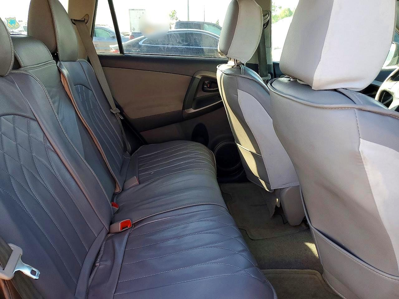 Toyota RAV4 Base