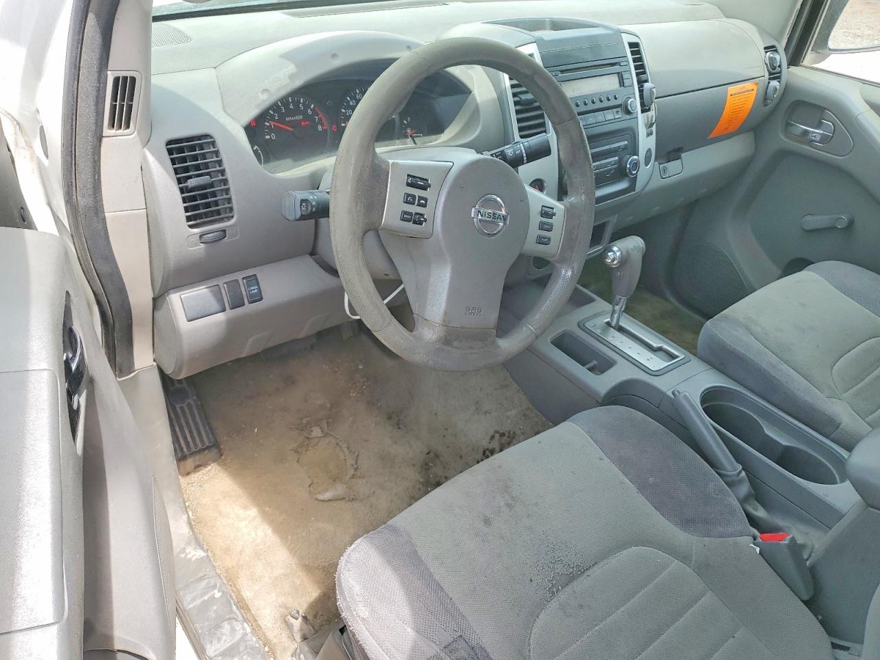 Nissan Frontier S