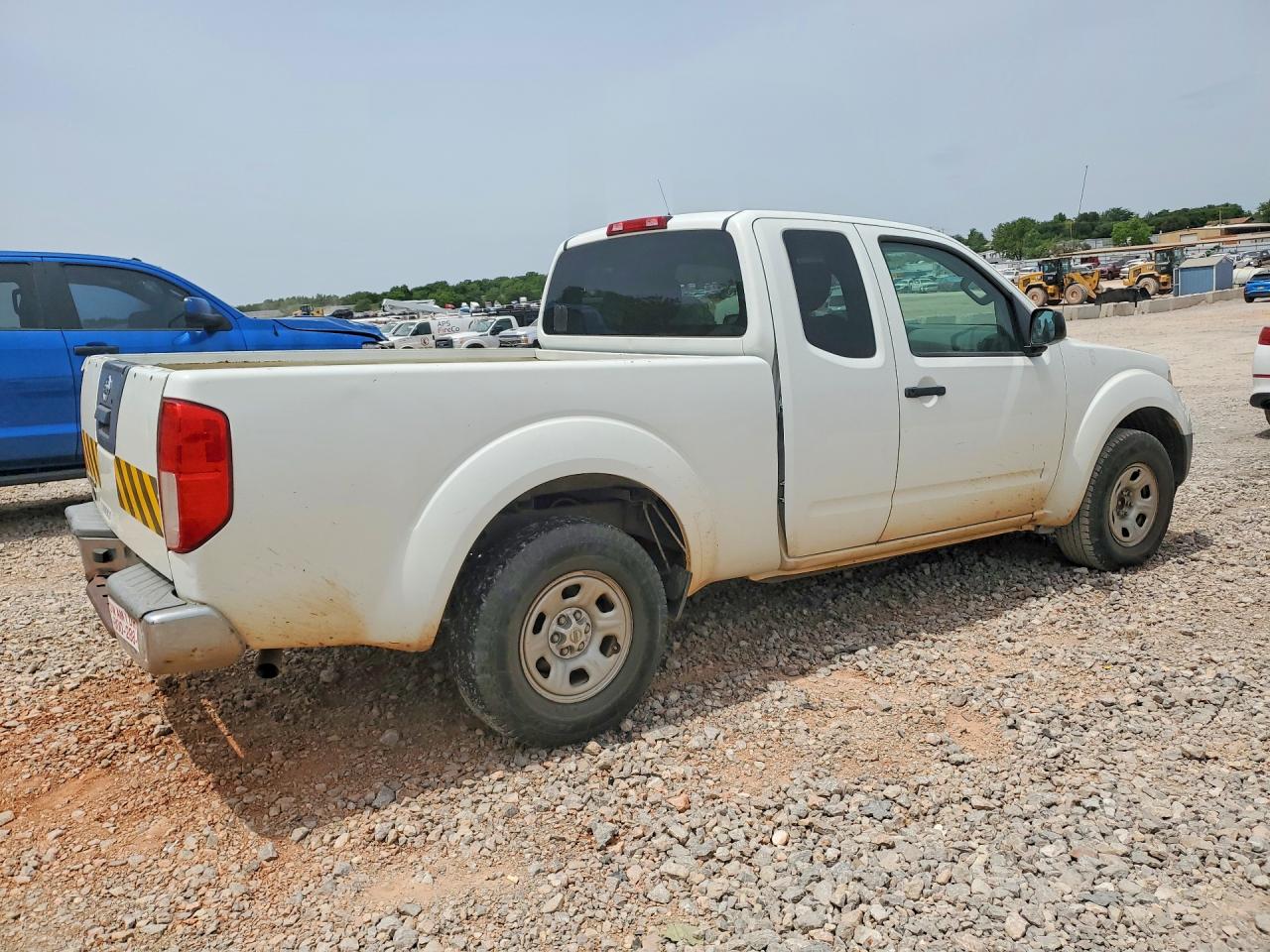 Nissan Frontier S