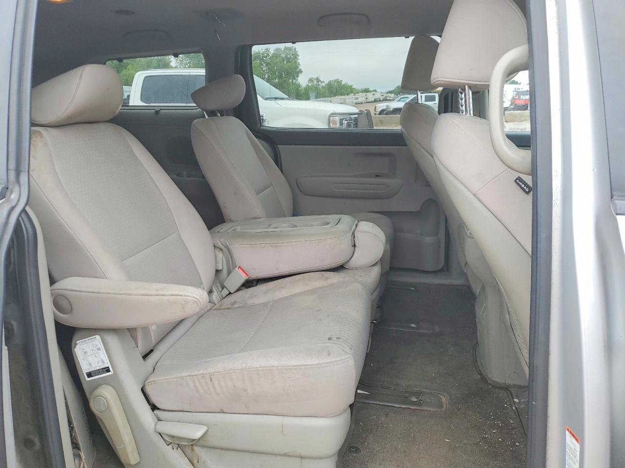 Kia Sedona Lx