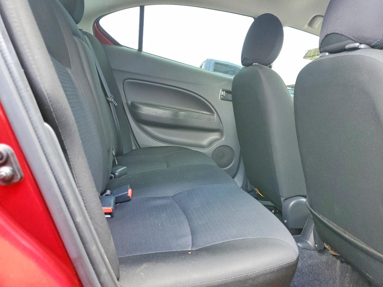 Mitsubishi Mirage G4 Es