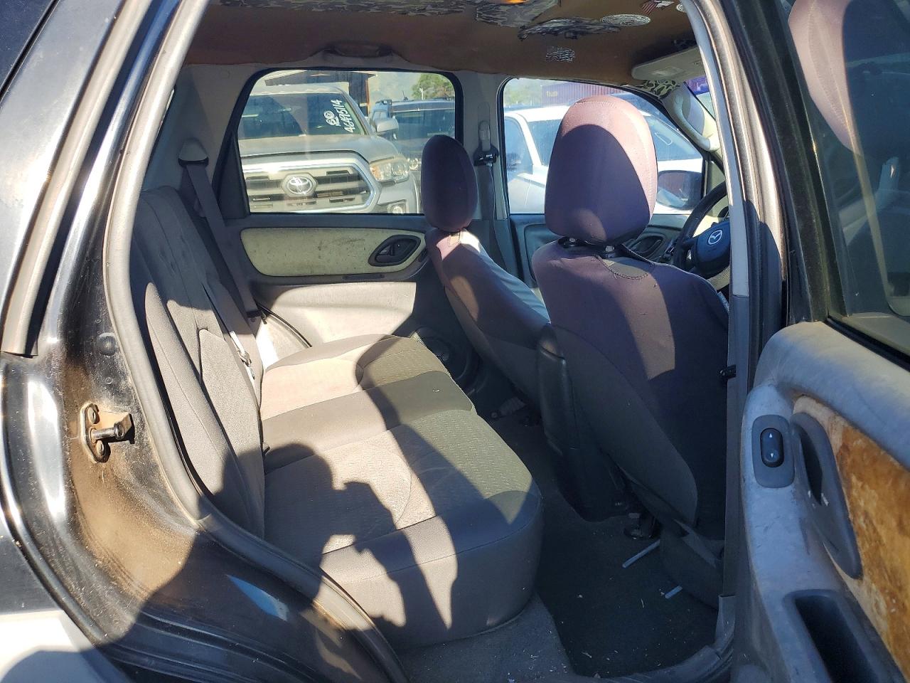 Mazda Tribute I