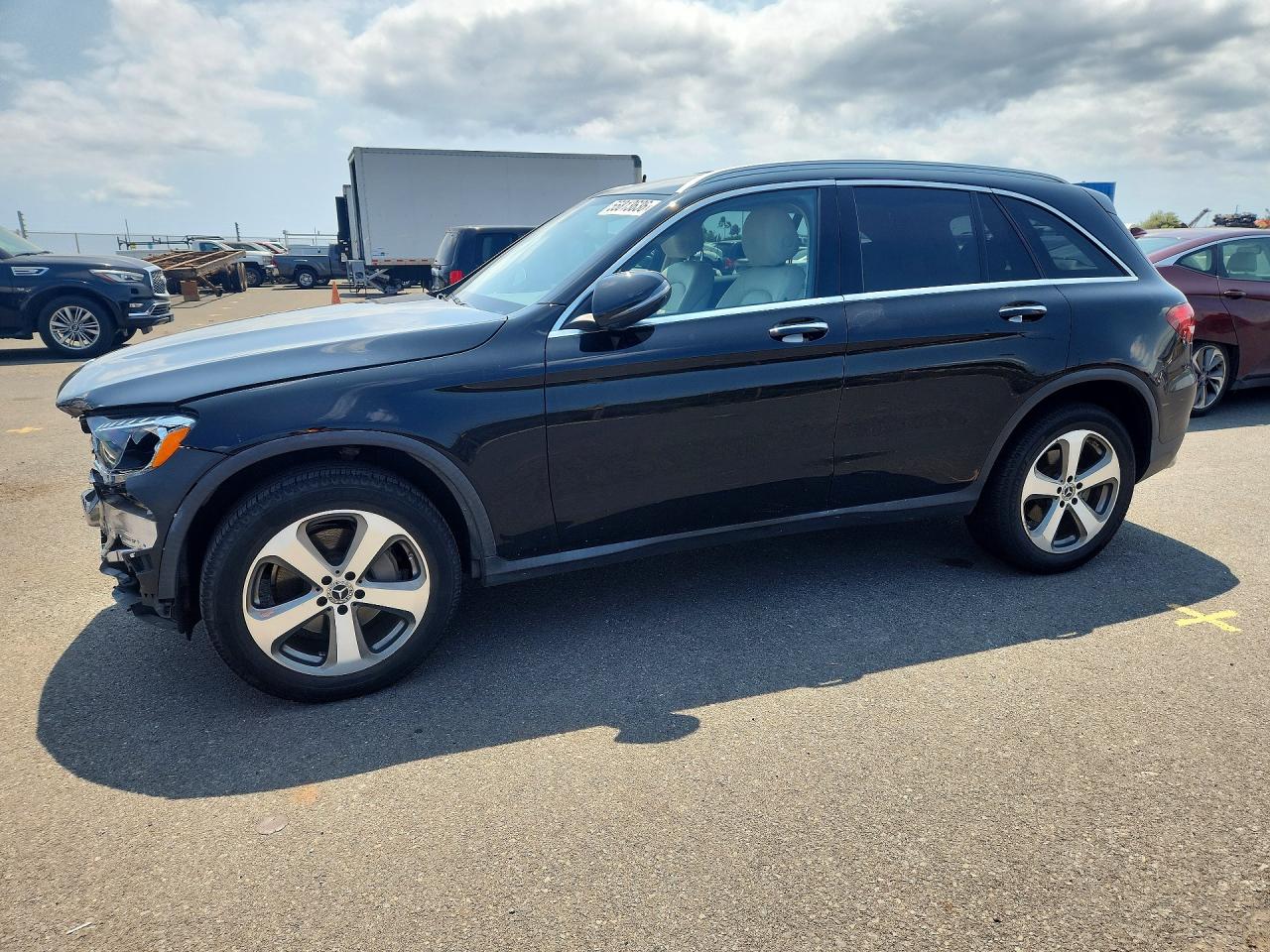 Salvage Mercedes-Benz GLC Image