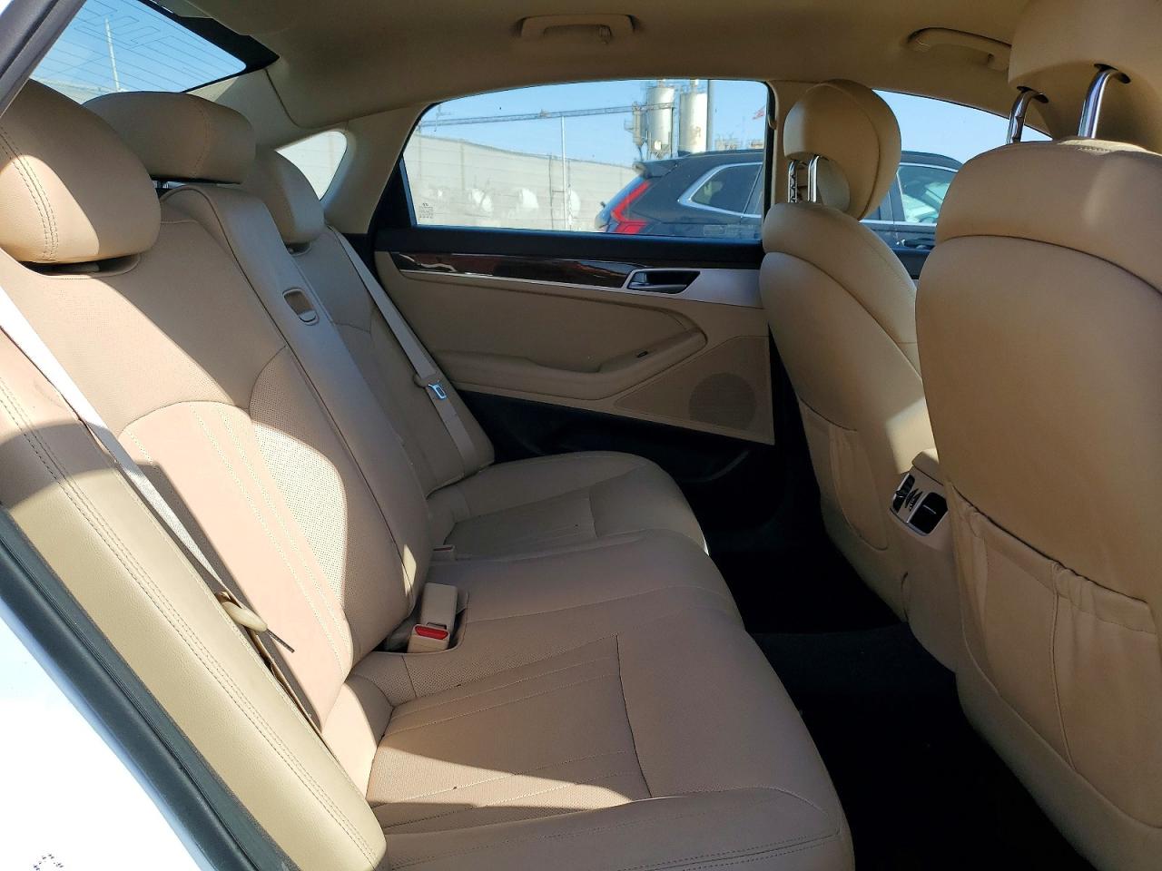 Hyundai Genesis 3.8l