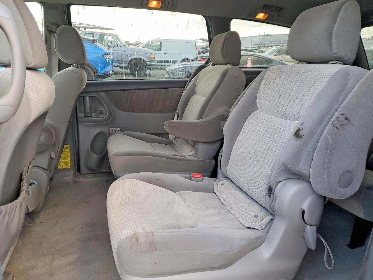 Toyota Sienna Ce