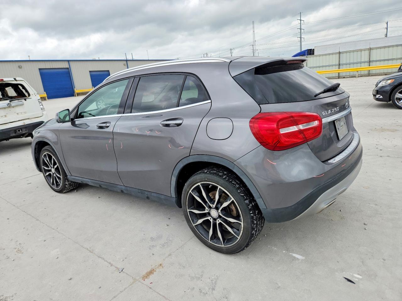 Mercedes-Benz GLA 250 4matic