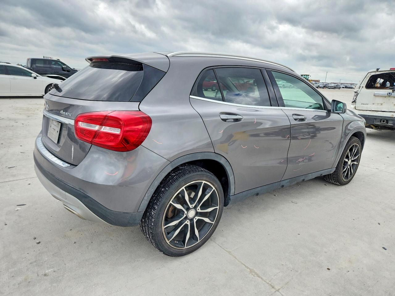 Mercedes-Benz GLA 250 4matic