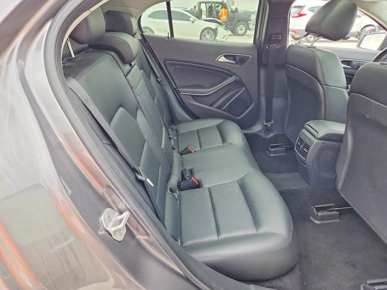 Mercedes-Benz GLA 250 4matic