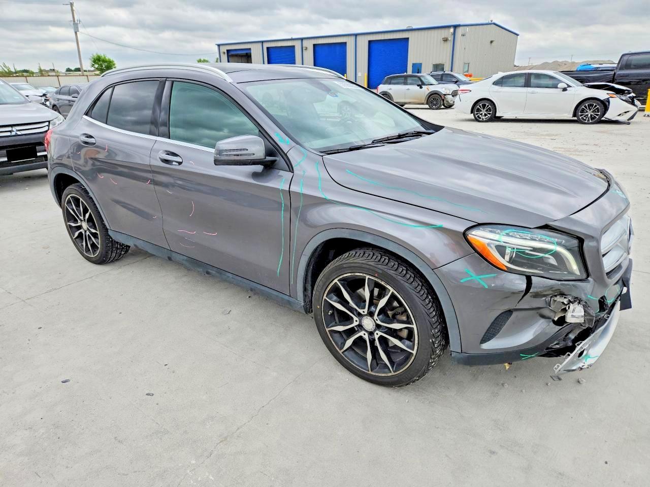 Mercedes-Benz GLA 250 4matic