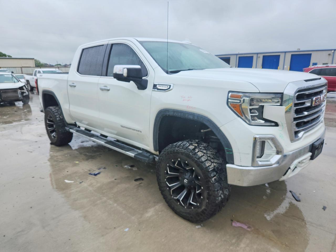 GMC Sierra