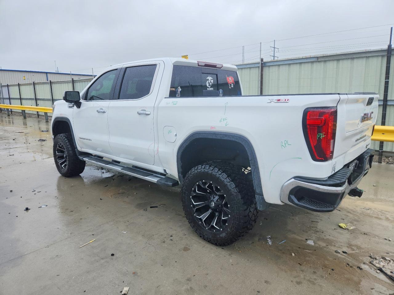 GMC Sierra