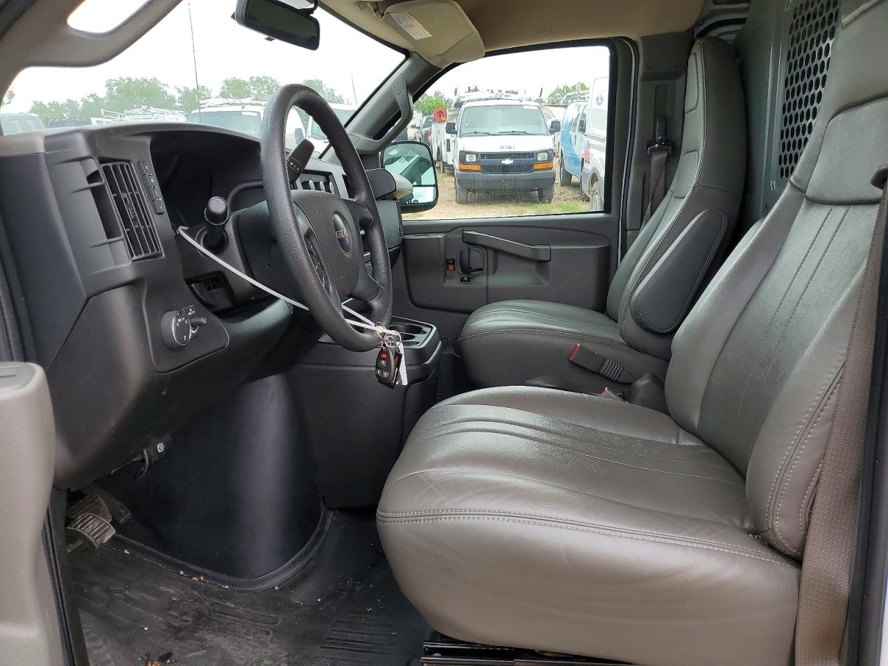 GMC Savana G2500