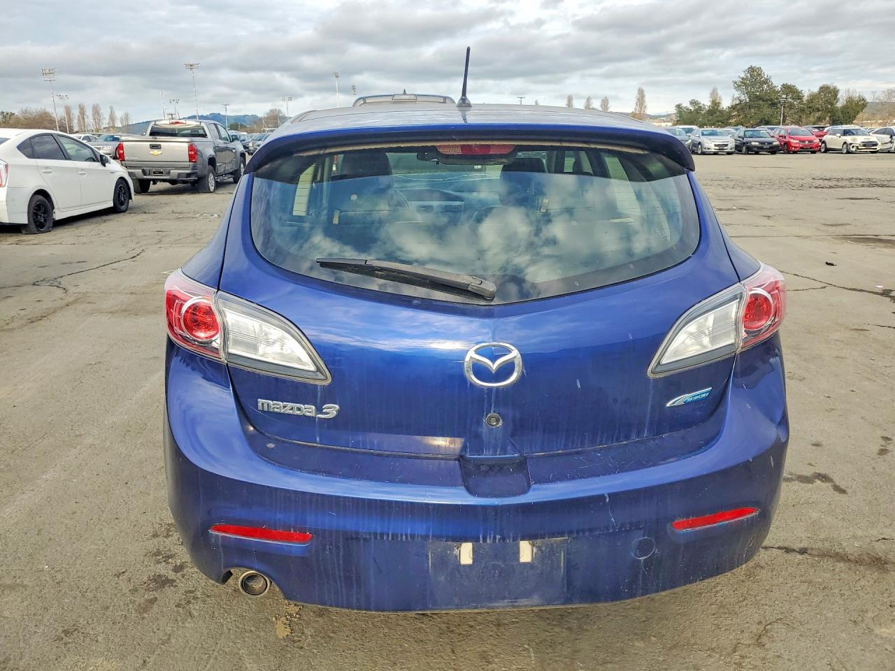 Mazda 3 I