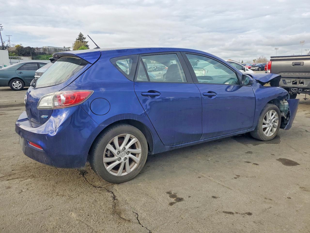 Mazda 3 I