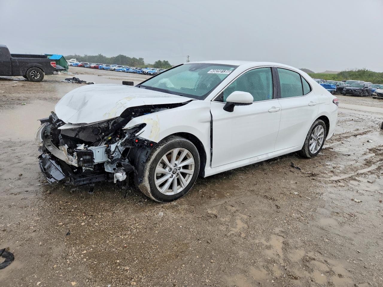 Salvage Toyota Camry Image