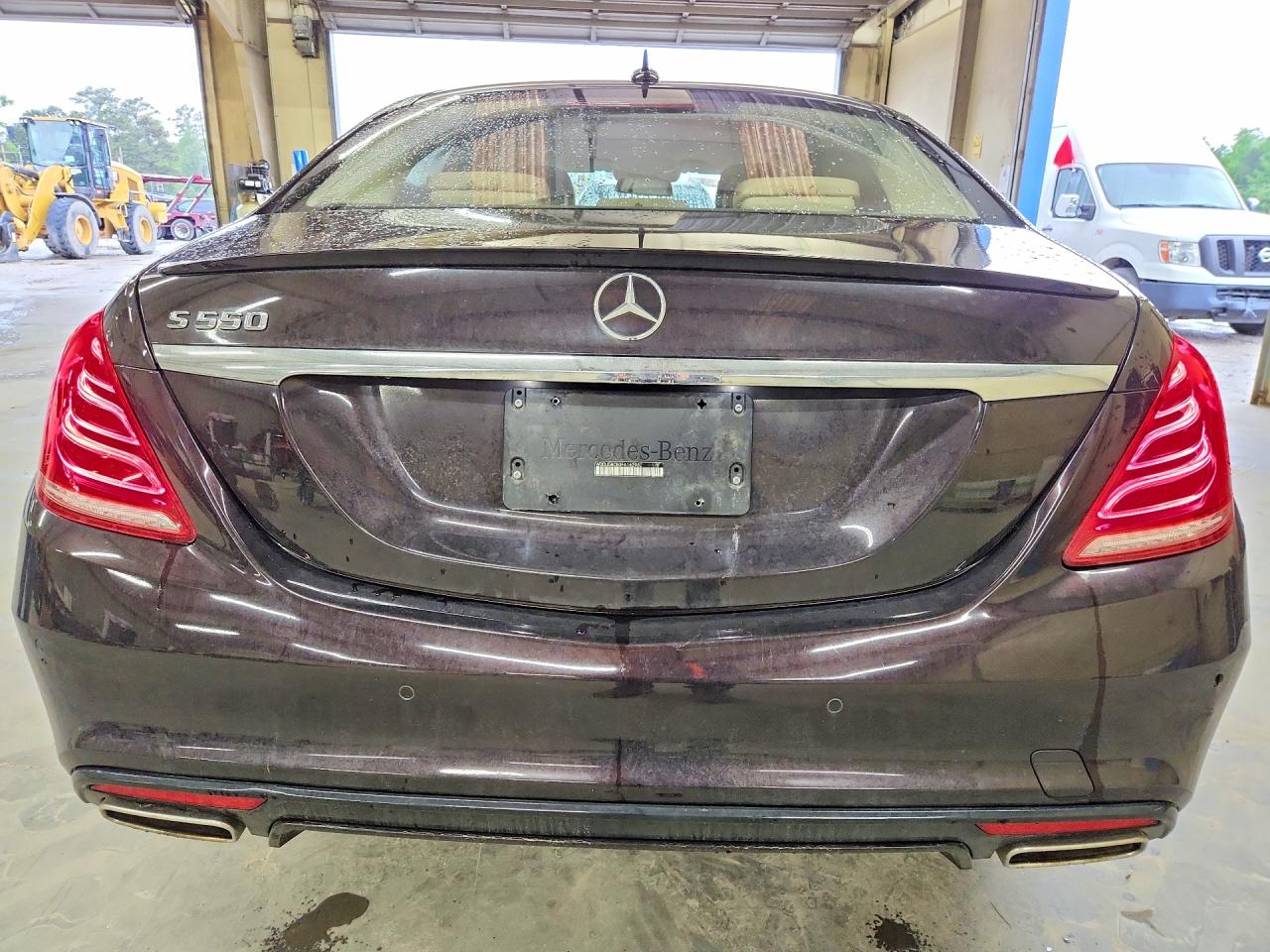 Mercedes-Benz S-Class 550