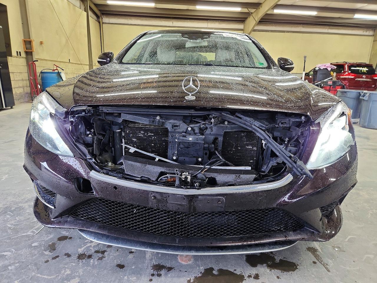 Mercedes-Benz S-Class 550