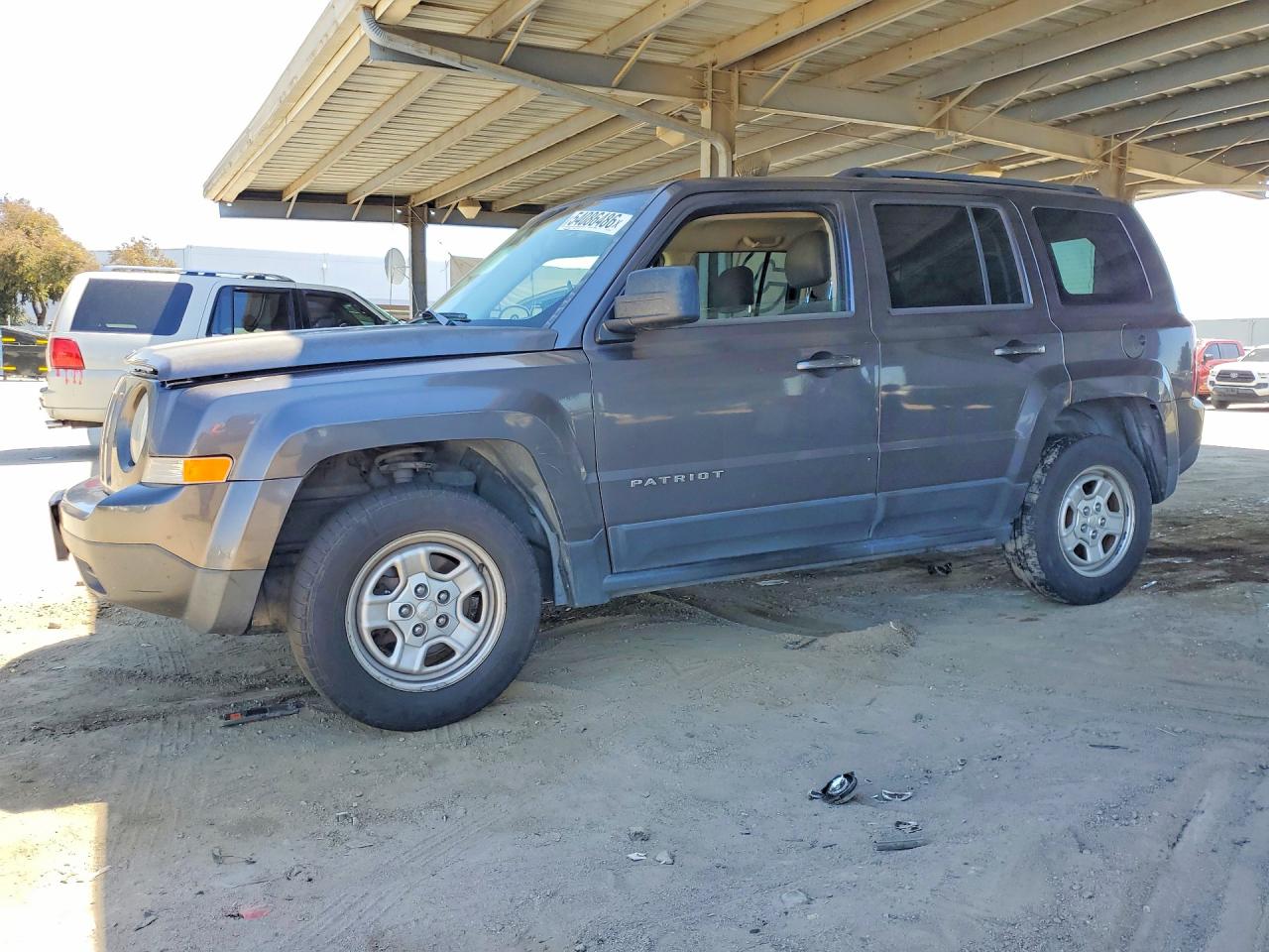 Salvage Jeep Patriot Image