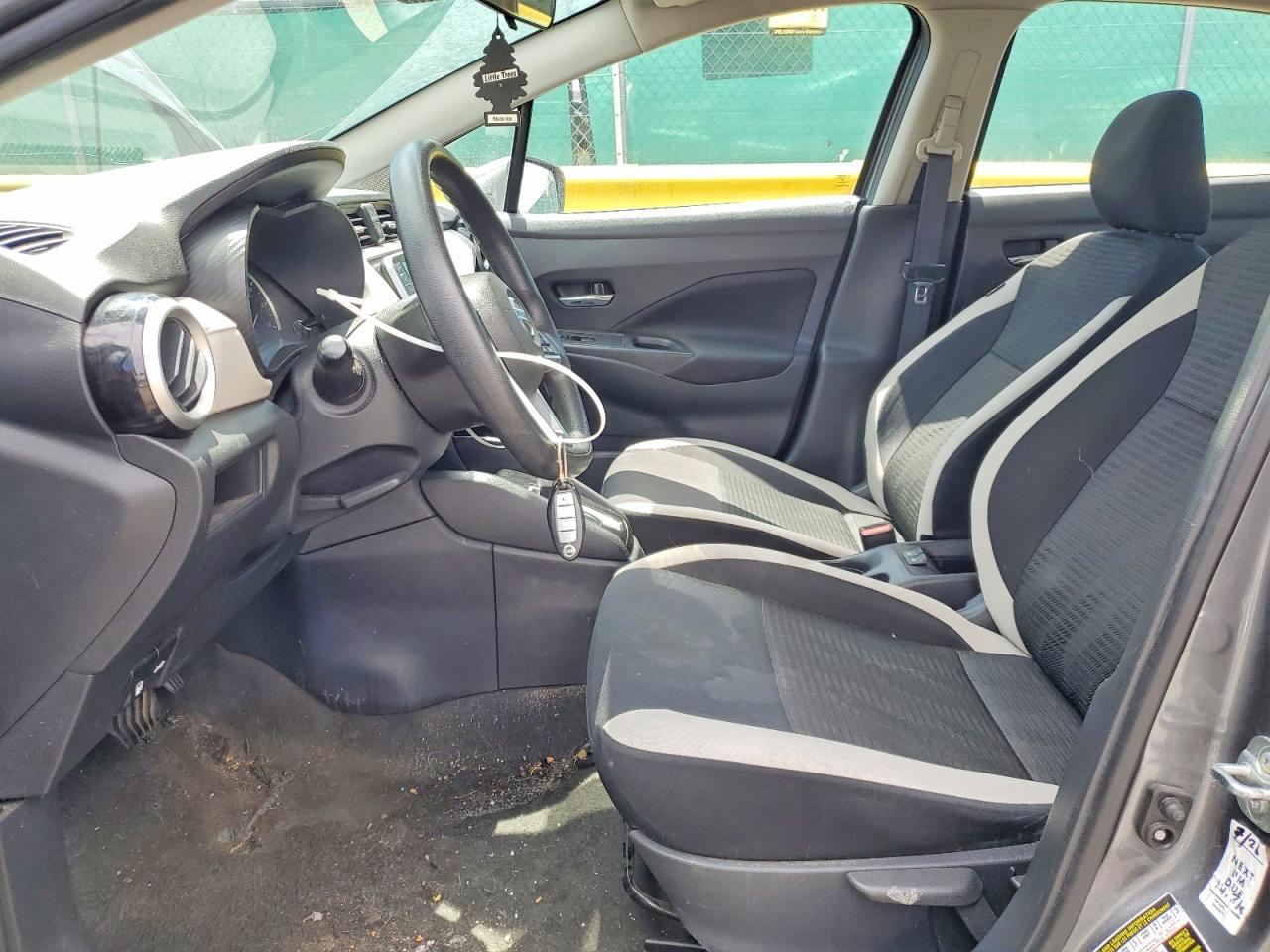 Nissan Versa Sv