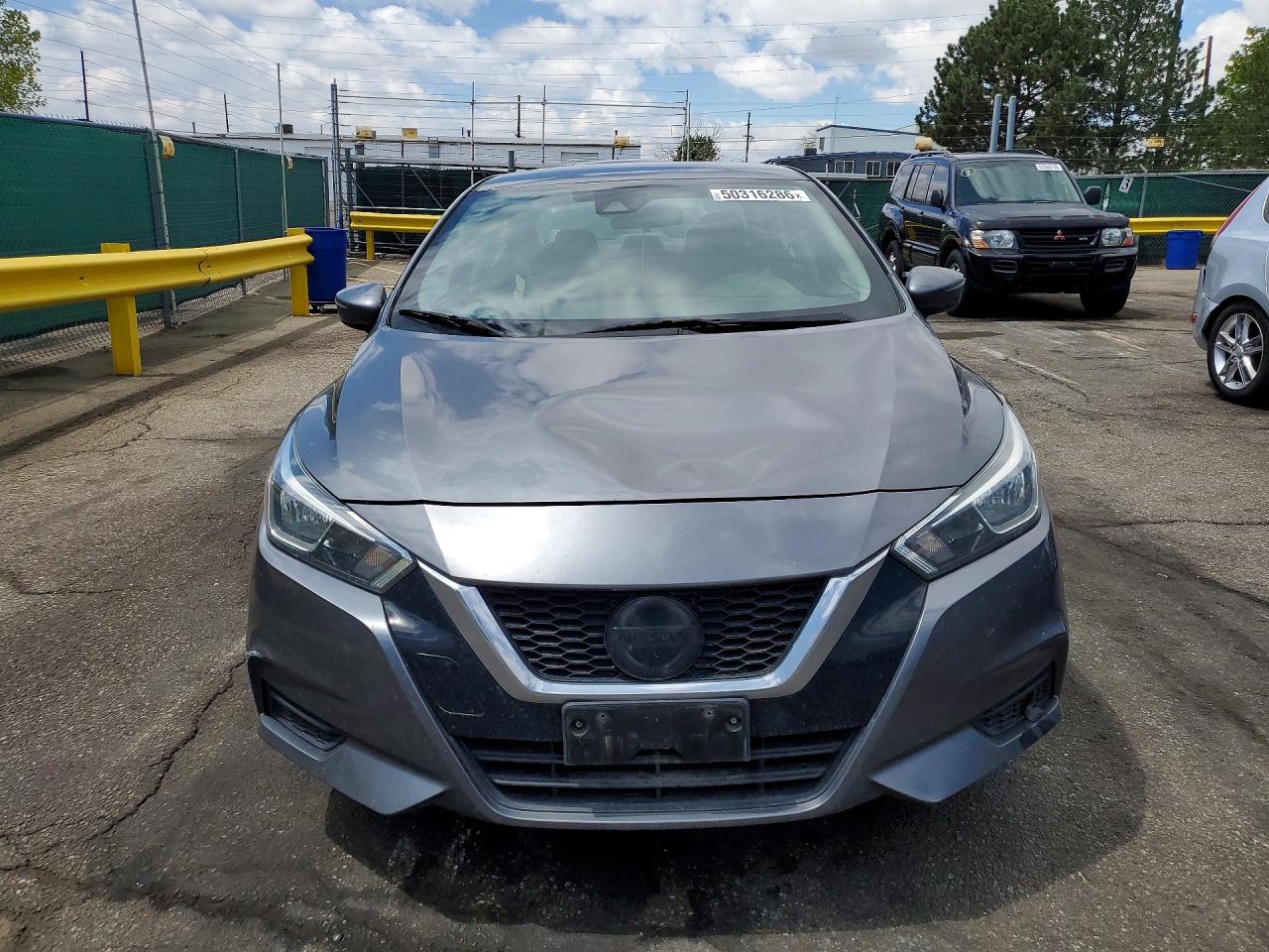 Nissan Versa Sv