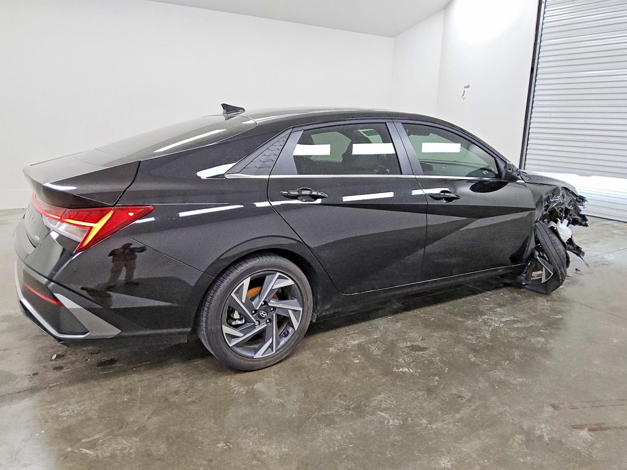 Hyundai ELANTRA Limited
